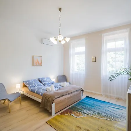 Apartment Belvarosi Apartman Siofok